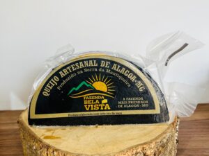 Queijo Capa Preta Fazenda Bela Vista 550g