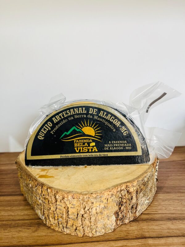 Queijo Capa Preta Fazenda Bela Vista 550g